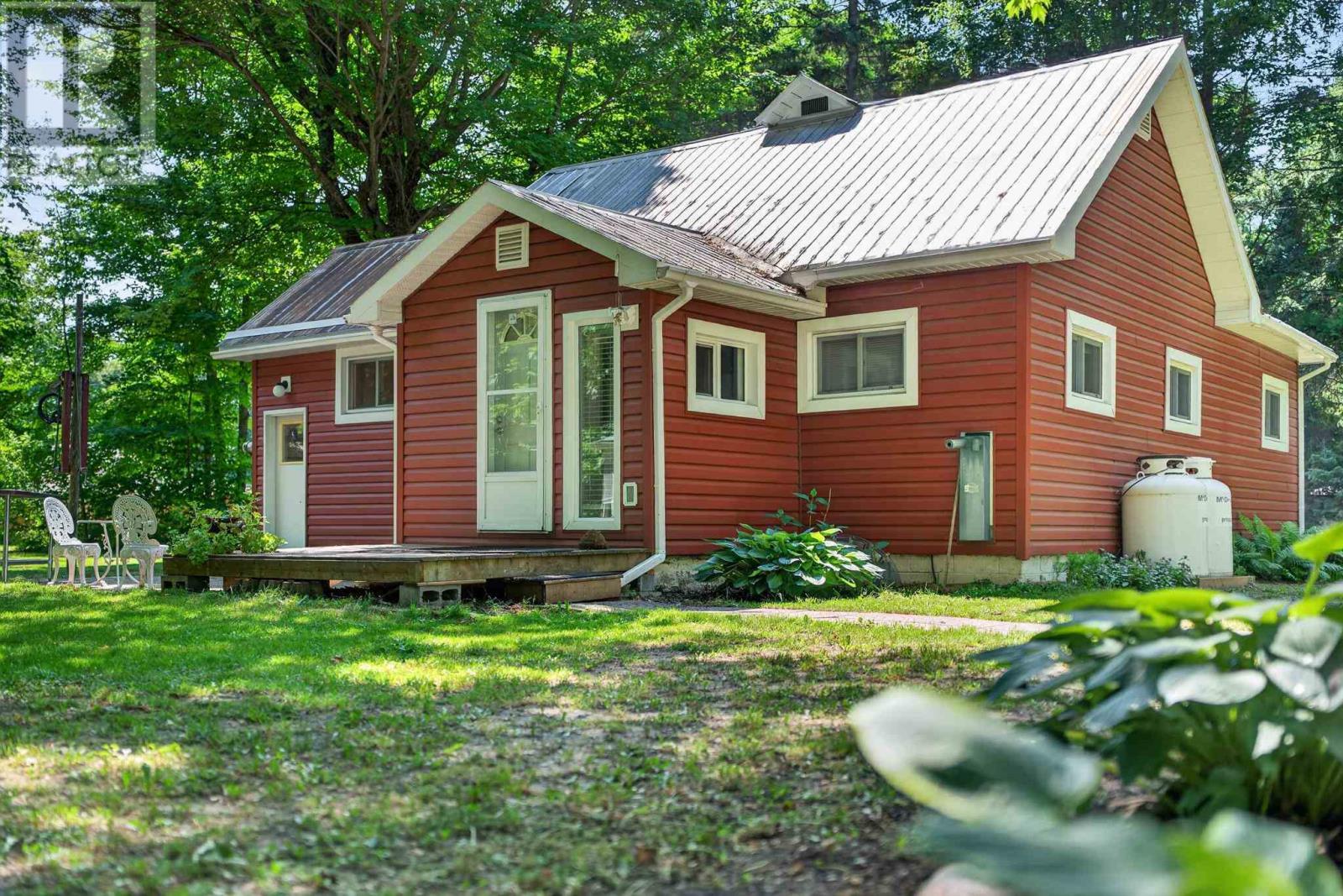 30 Rooley Ln, Goulais River, Ontario  P0S 1E0 - Photo 2 - SM261874