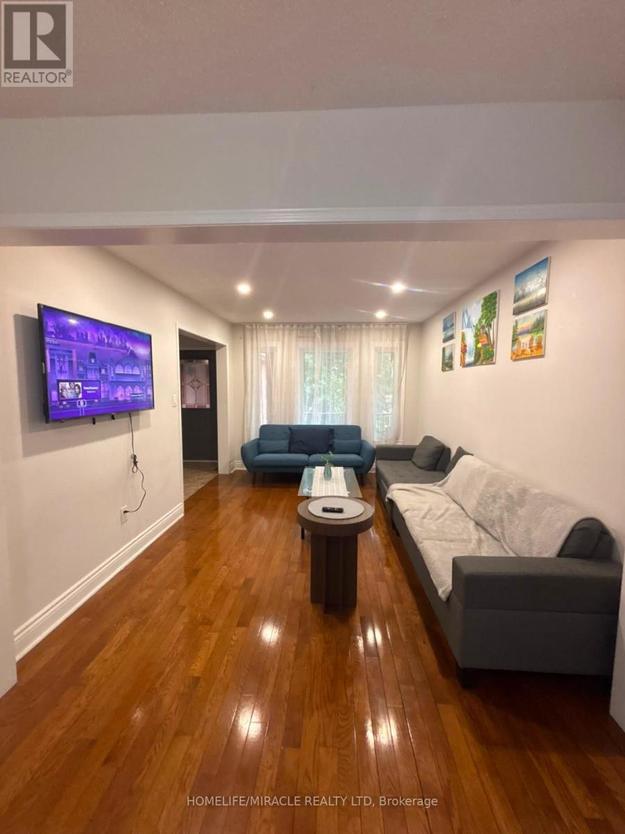 Upper - 42 Lockwood Road, Brampton, Ontario  L6Y 4T7 - Photo 2 - W13239074