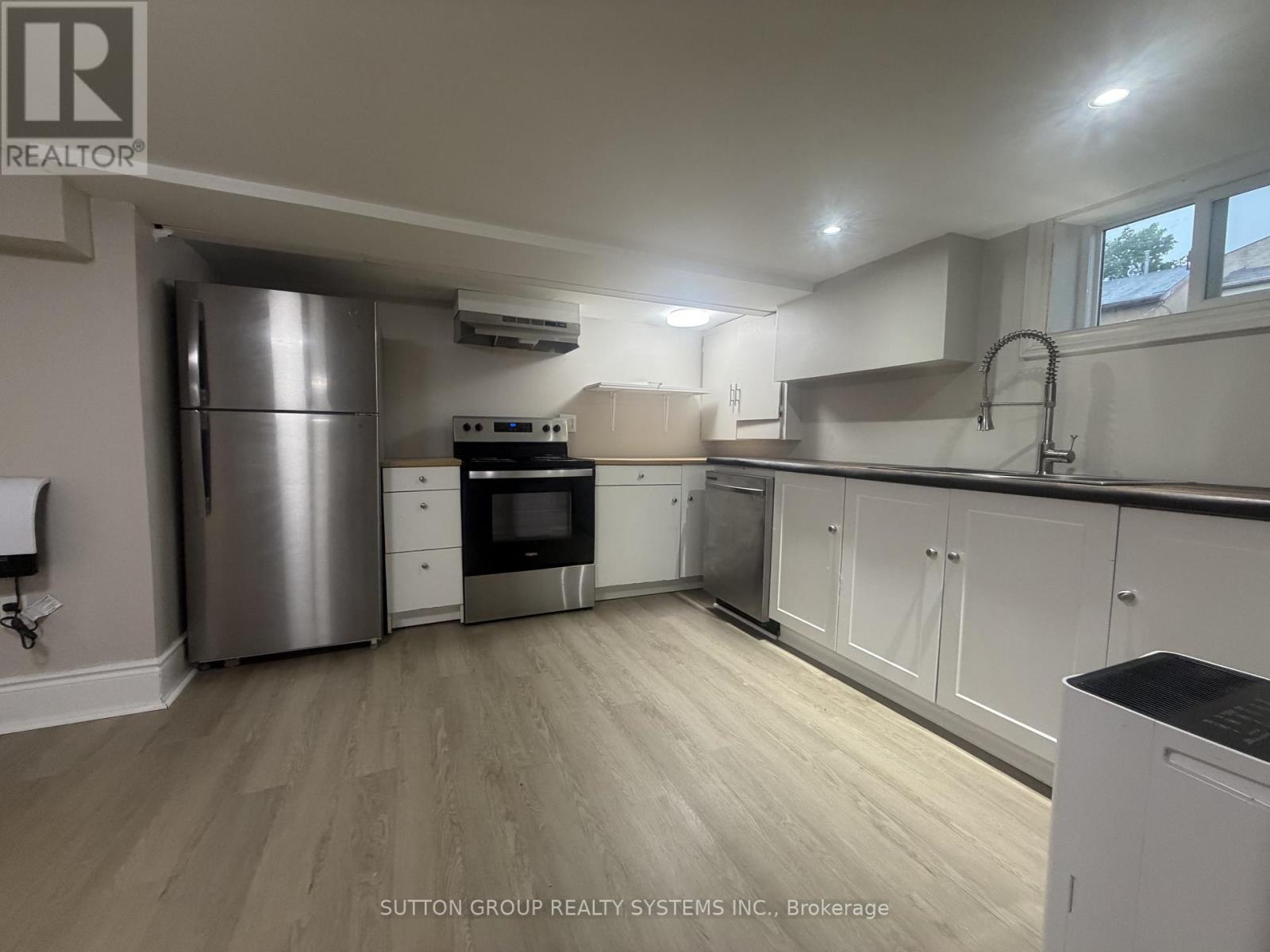 LOWER LEVEL - 3 TYRONE AVENUE, Toronto, Ontario
