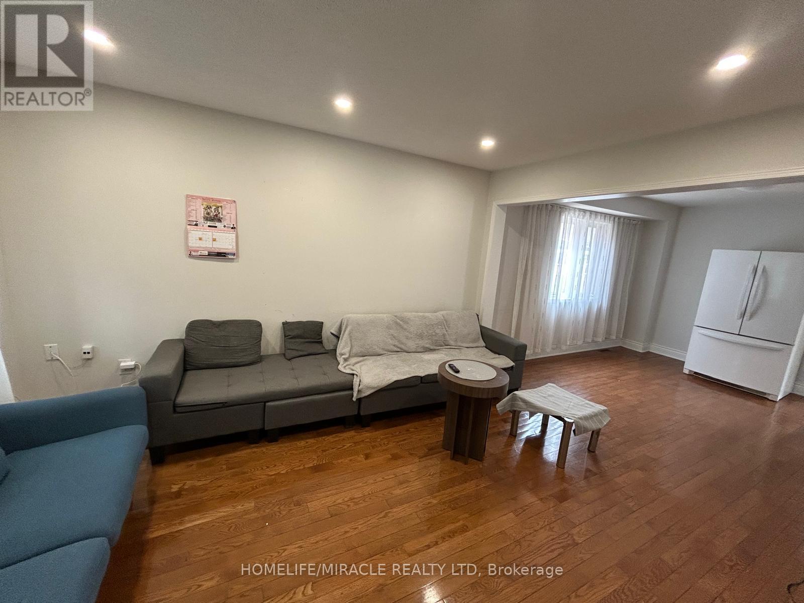 Upper - 42 Lockwood Road, Brampton, Ontario  L6Y 4T7 - Photo 4 - W13239074