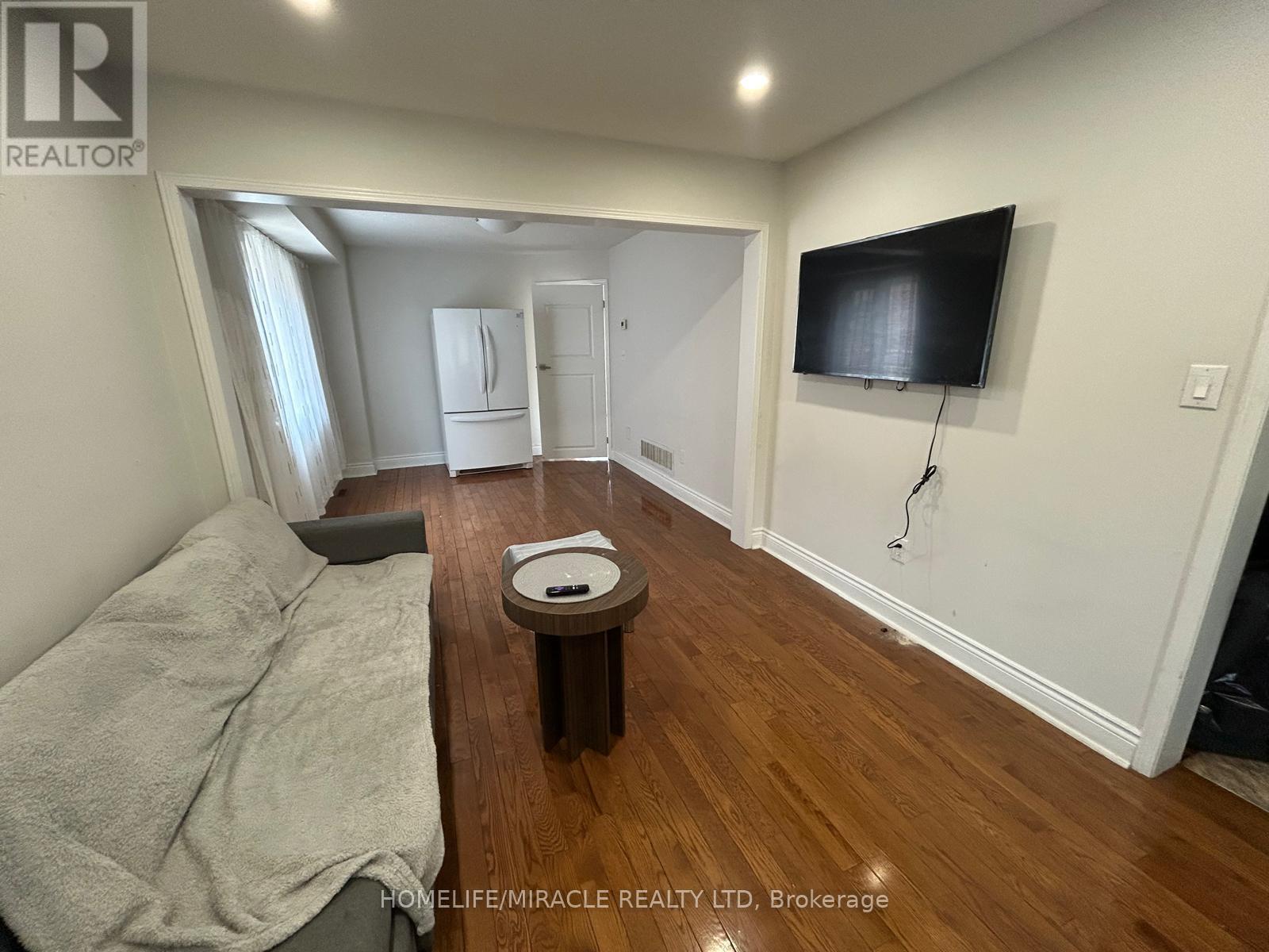 Upper - 42 Lockwood Road, Brampton, Ontario  L6Y 4T7 - Photo 6 - W13239074