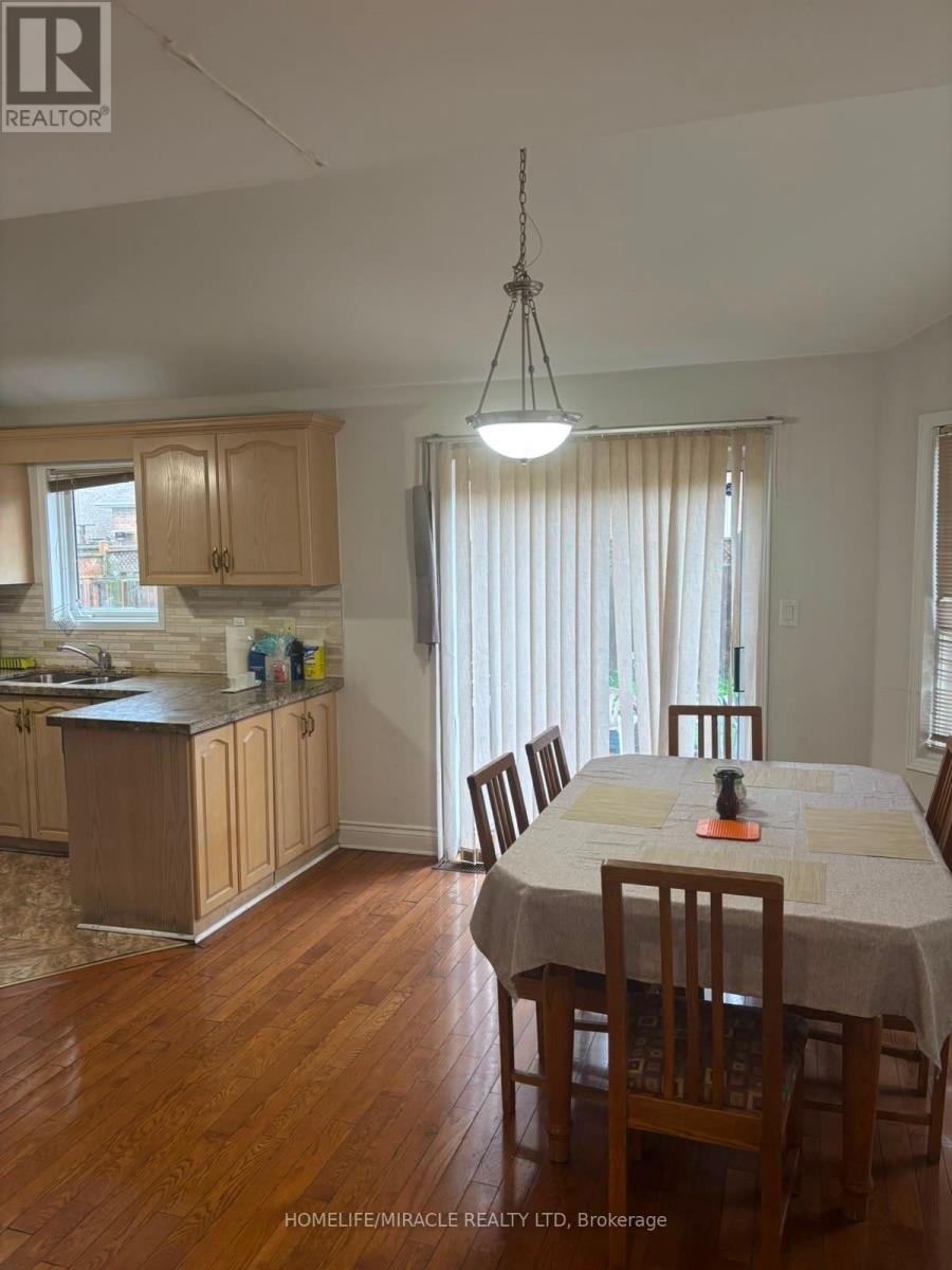Upper - 42 Lockwood Road, Brampton, Ontario  L6Y 4T7 - Photo 9 - W13239074