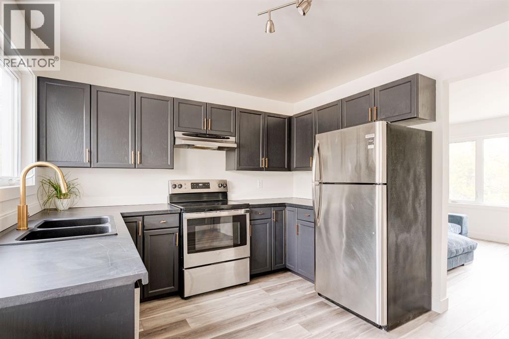 322 Killarney Glen Court SW, Calgary, Alberta  T3E 7H4 - Photo 5 - A2331891