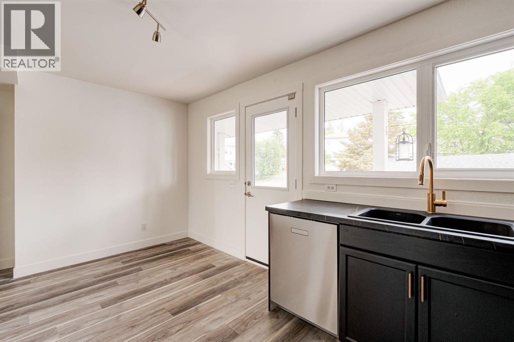 322 Killarney Glen Court SW, Calgary, Alberta  T3E 7H4 - Photo 7 - A2331891