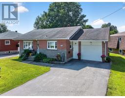 26 MCLEAN BOULEVARD, Perth, Ontario