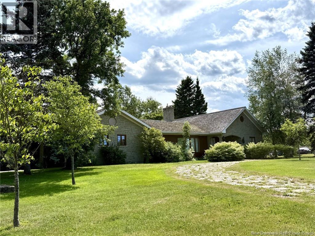 728 Boul. St-Pierre Ouest, Caraquet, New Brunswick  E1W 1A1 - Photo 49 - NB145514