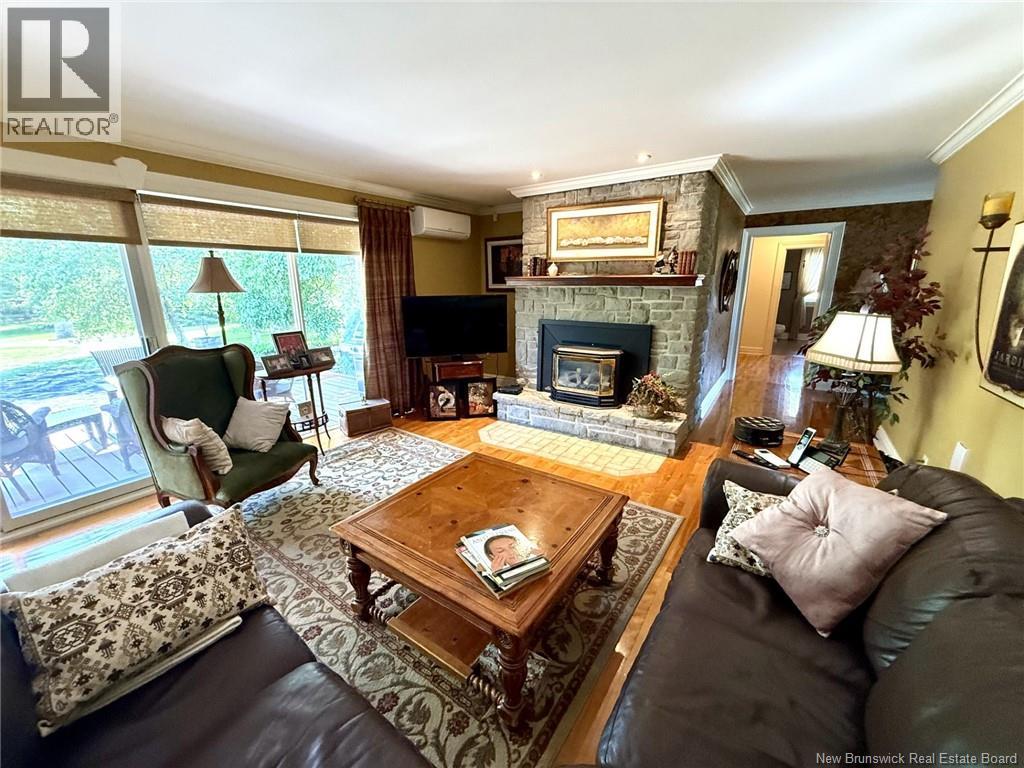 728 Boul. St-Pierre Ouest, Caraquet, New Brunswick  E1W 1A1 - Photo 38 - NB145514