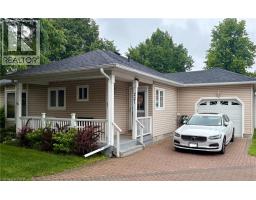 227 SILVERBIRCH Boulevard, Mount Hope, Ontario