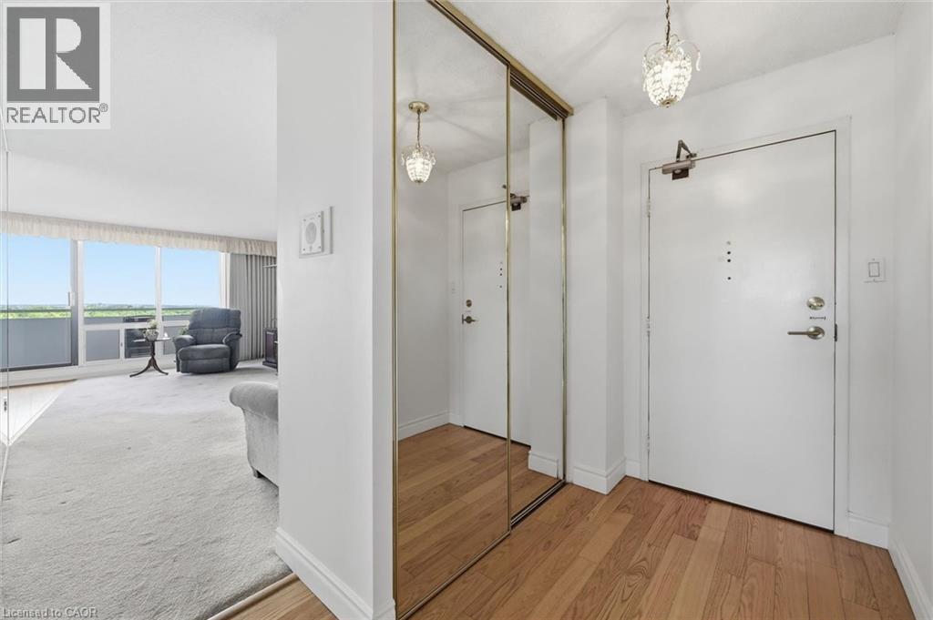 2055 Upper Middle Road Unit# 1202, Burlington, Ontario  L7P 3P4 - Photo 6 - 40845878