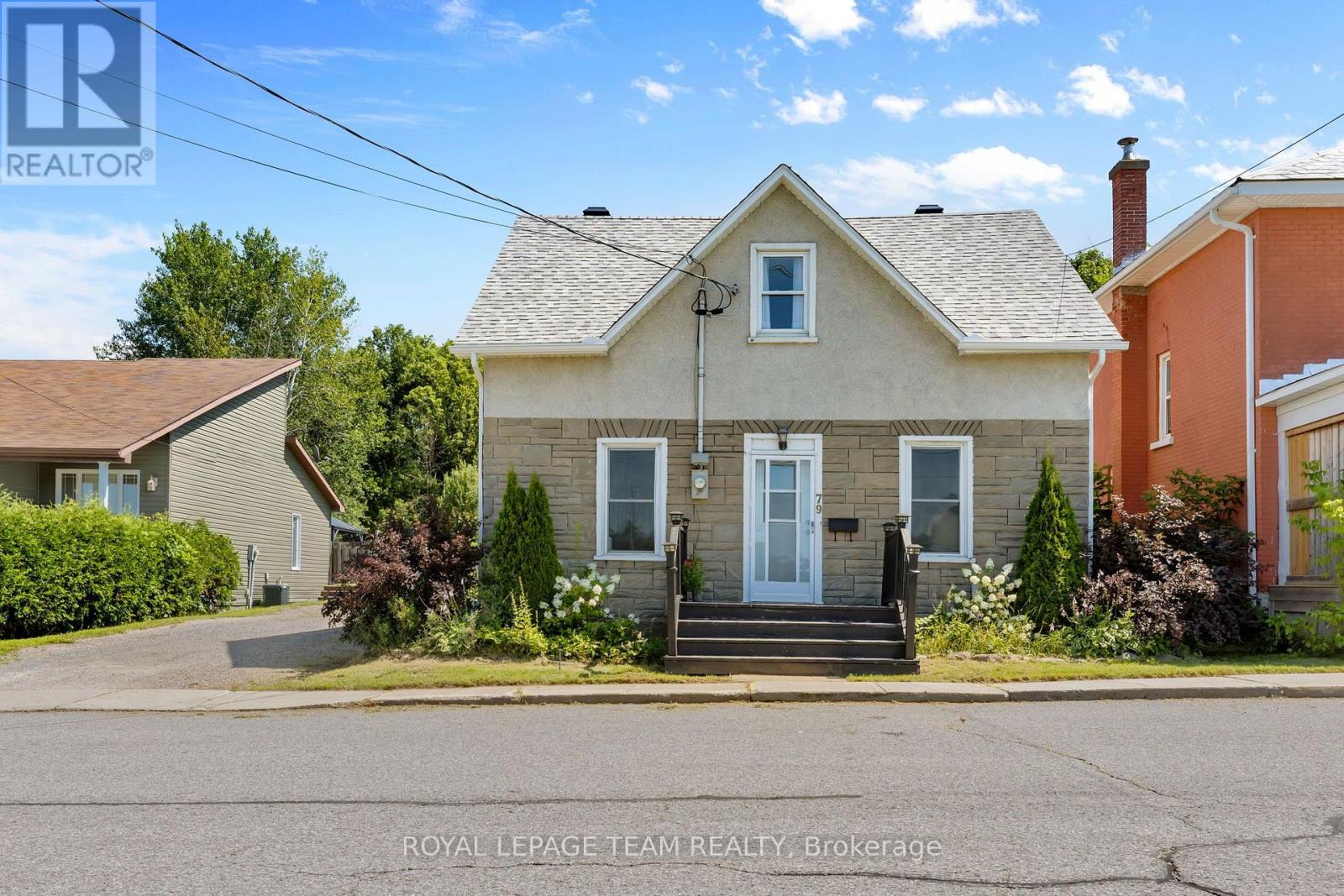 79 MUTUAL AVENUE, Renfrew, Ontario