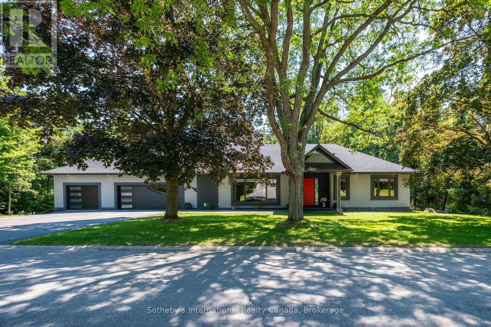 1 GAYWOOD GARDENS, Brantford, Ontario