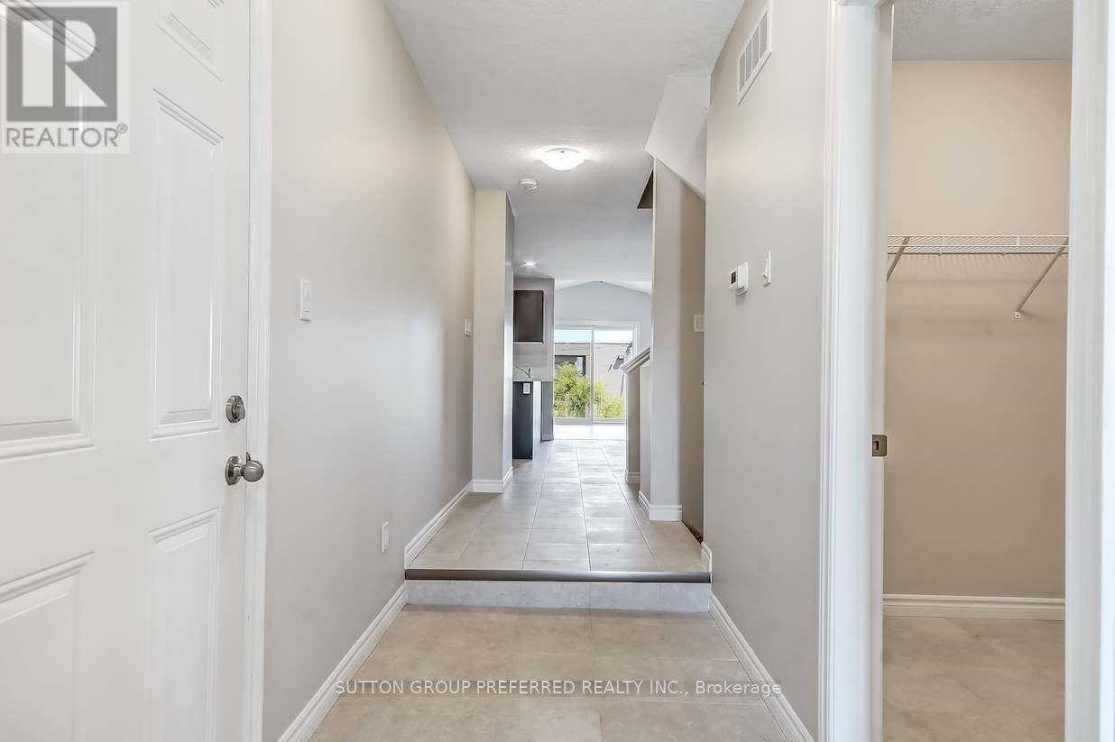 3972 Mia Avenue, London South, Ontario  N6L 0H4 - Photo 2 - X13613254