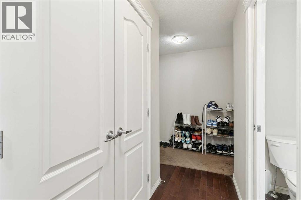 92 Cougar Ridge Close SW, Calgary, Alberta  T3H 0V4 - Photo 12 - A2334290