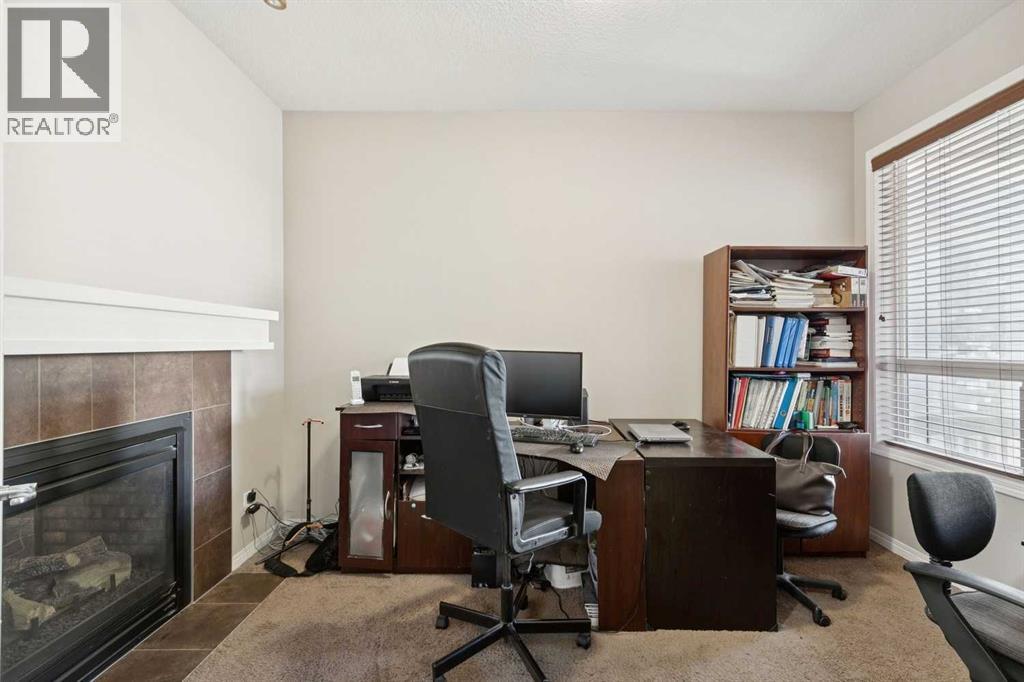 92 Cougar Ridge Close SW, Calgary, Alberta  T3H 0V4 - Photo 4 - A2334290