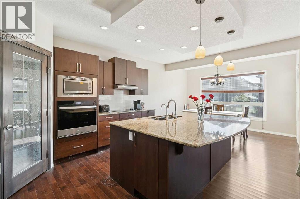 92 Cougar Ridge Close SW, Calgary, Alberta  T3H 0V4 - Photo 8 - A2334290