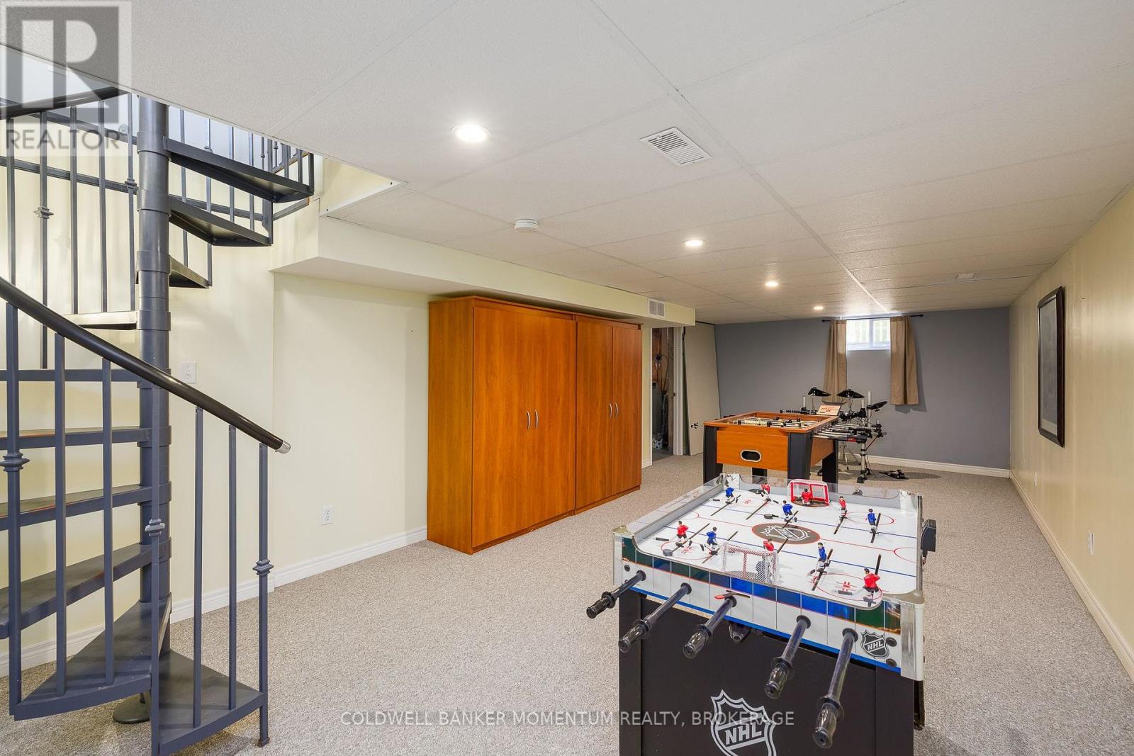 212 Livingston Avenue, Grimsby, Ontario  L3M 4V8 - Photo 35 - X13643170