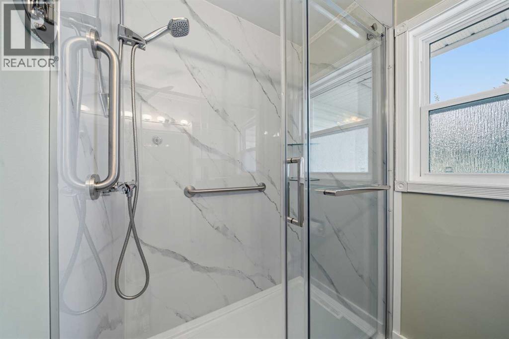 4511 41 Avenue SW, Calgary, Alberta  T3E 1G6 - Photo 12 - A2335264