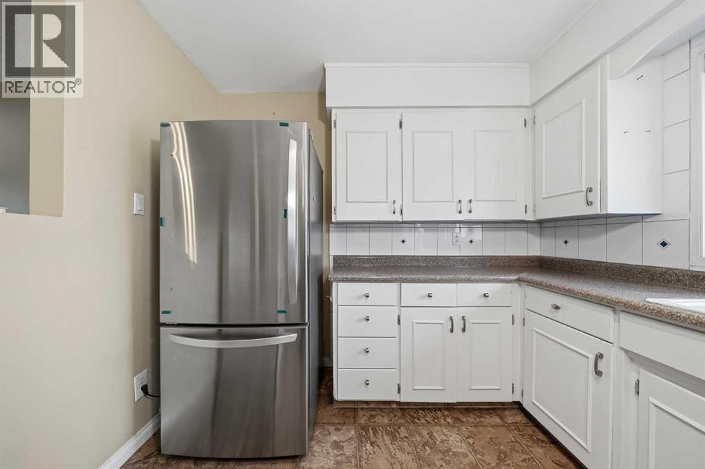 4511 41 Avenue SW, Calgary, Alberta  T3E 1G6 - Photo 6 - A2335264