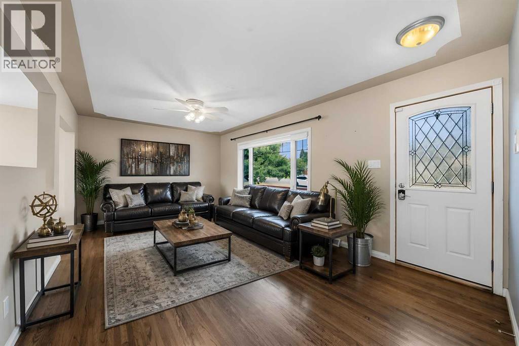 4511 41 Avenue SW, Calgary, Alberta  T3E 1G6 - Photo 7 - A2335264