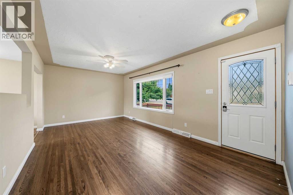 4511 41 Avenue SW, Calgary, Alberta  T3E 1G6 - Photo 8 - A2335264