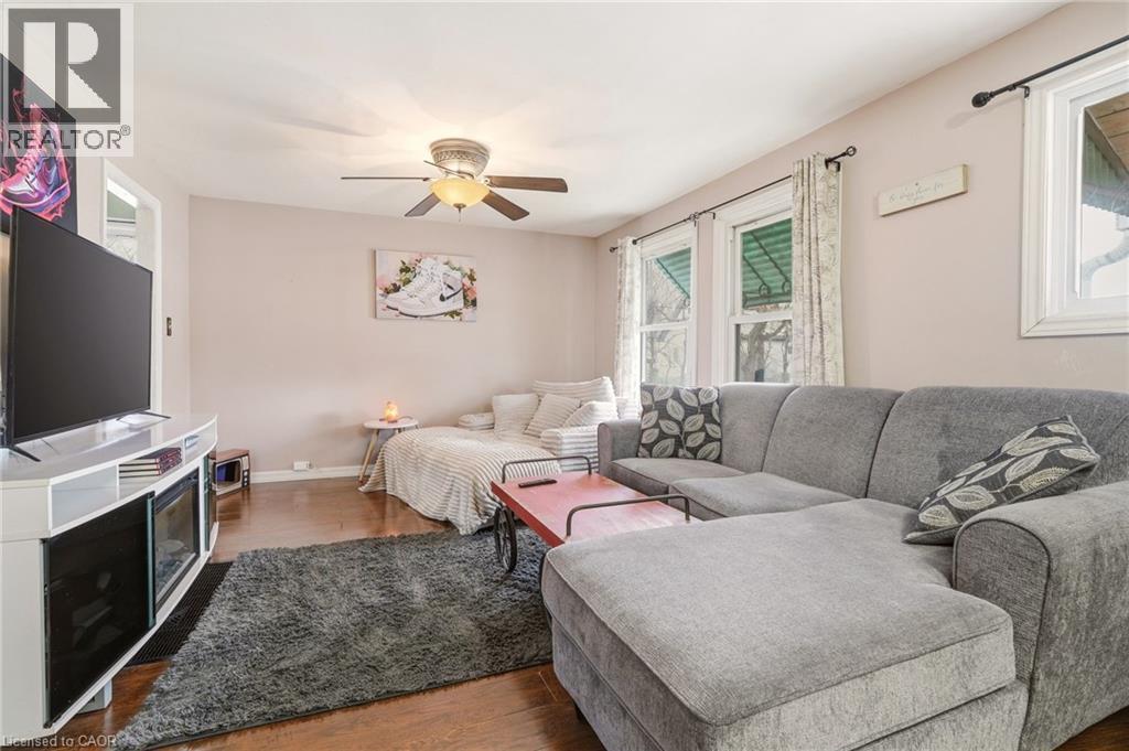 66 East 32nd Street, Hamilton, Ontario  L8V 3R9 - Photo 5 - 40845018