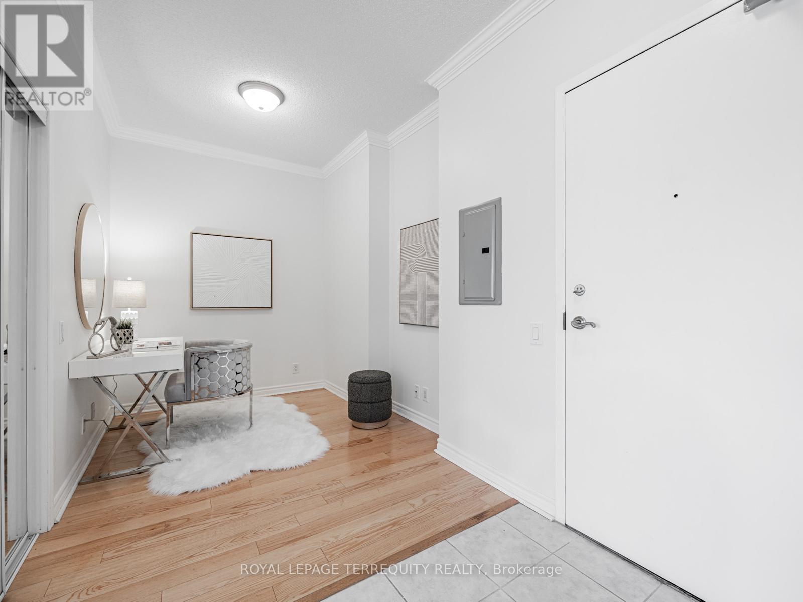 215 - 11121 Yonge Street, Richmond Hill, Ontario  L4C 0S7 - Photo 3 - N13648868