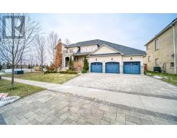 18 SOLEIL BOULEVARD, Aurora, Ontario