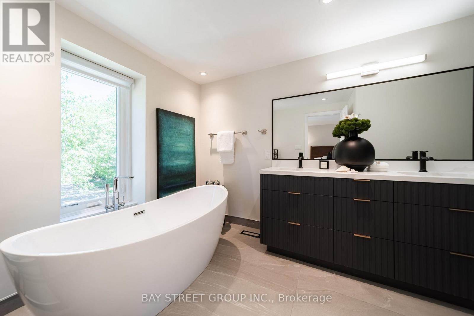 2366 Devon Road, Oakville (Fd Ford), Ontario  L6J 5T6 - Photo 17 - W13550196