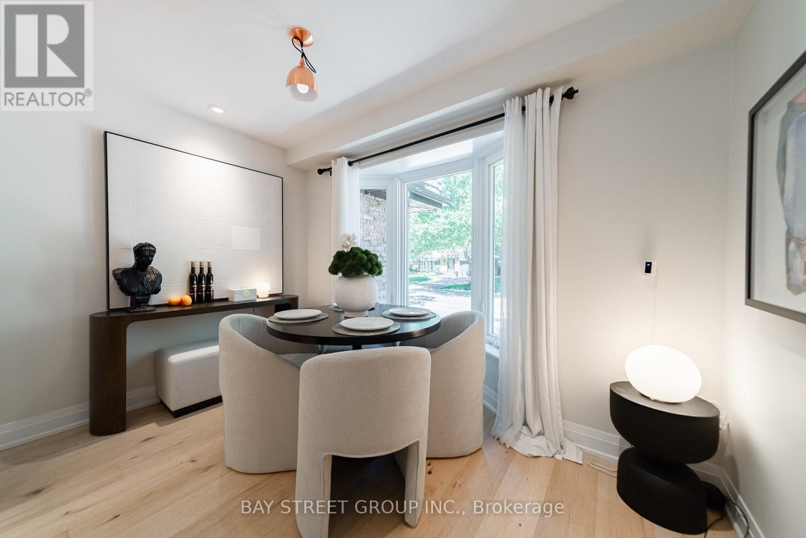 2366 Devon Road, Oakville (Fd Ford), Ontario  L6J 5T6 - Photo 5 - W13550196