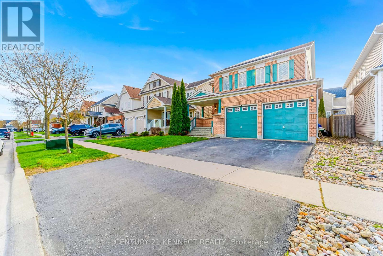 1566 Aldergrove Drive, Oshawa, Ontario L1K 2Y2 - Photo 2 - E13514072