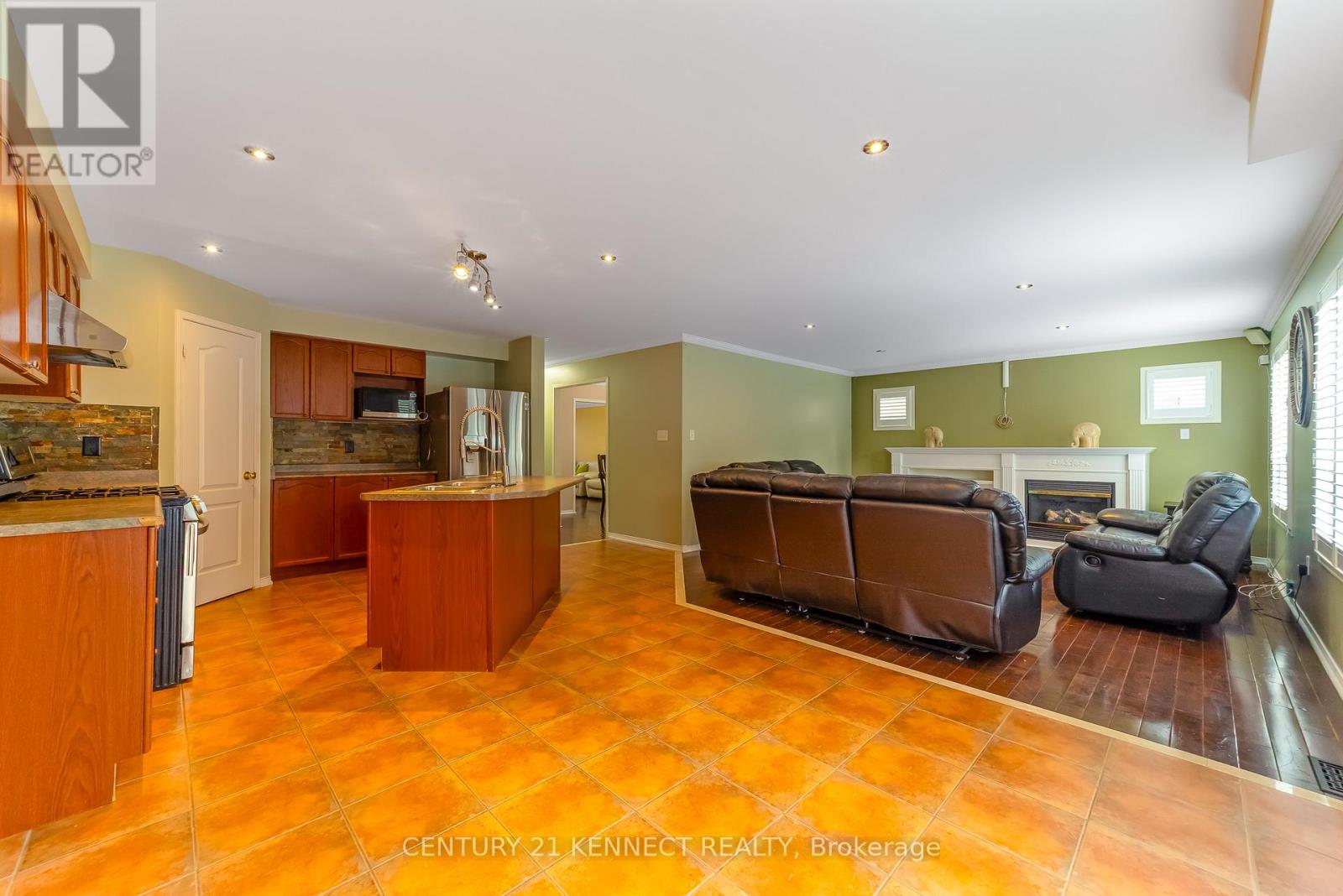 1566 Aldergrove Drive, Oshawa, Ontario L1K 2Y2 - Photo 16 - E13514072