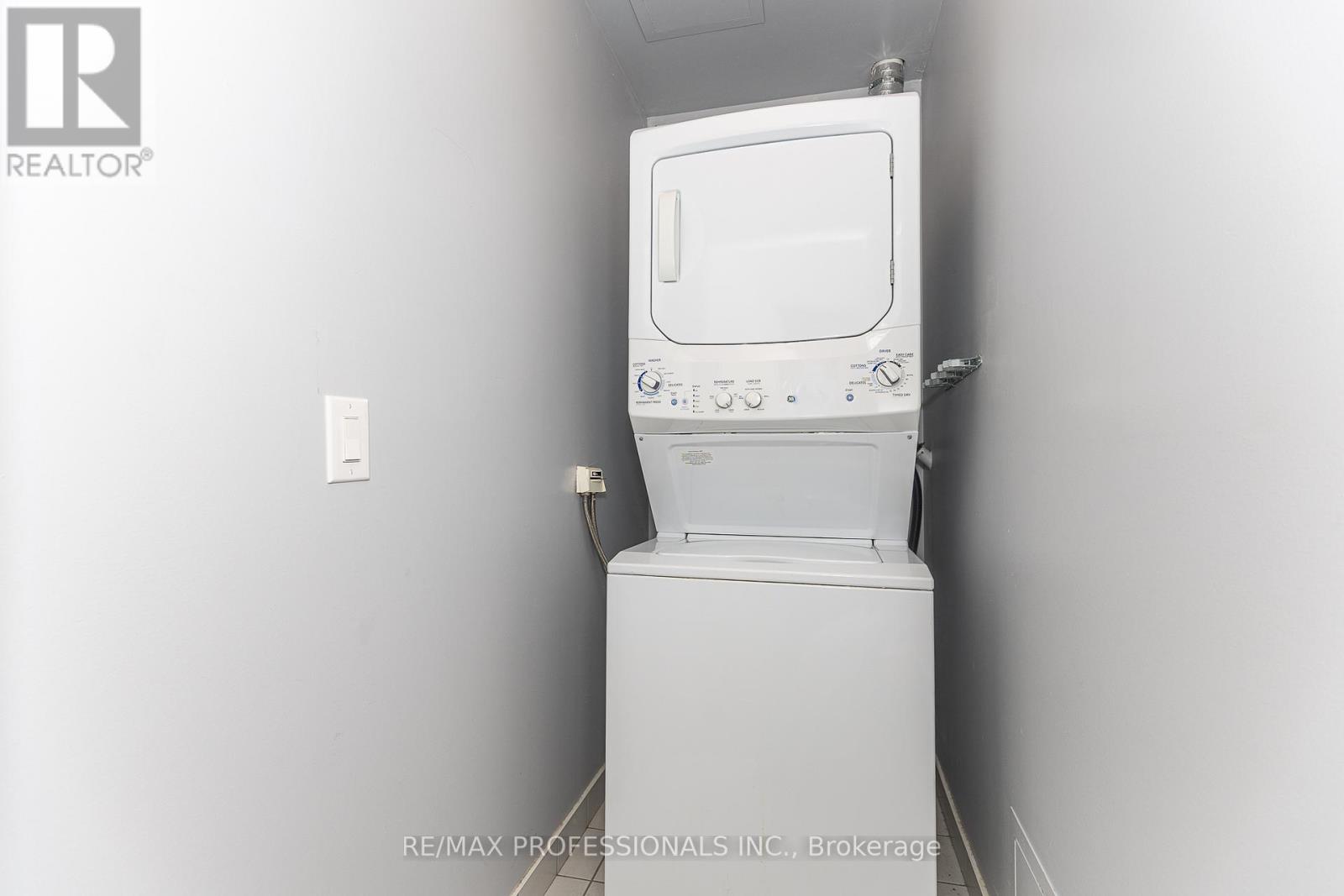 101 - 1 Michael Power Place, Toronto, Ontario  M9A 0A1 - Photo 23 - W13121348