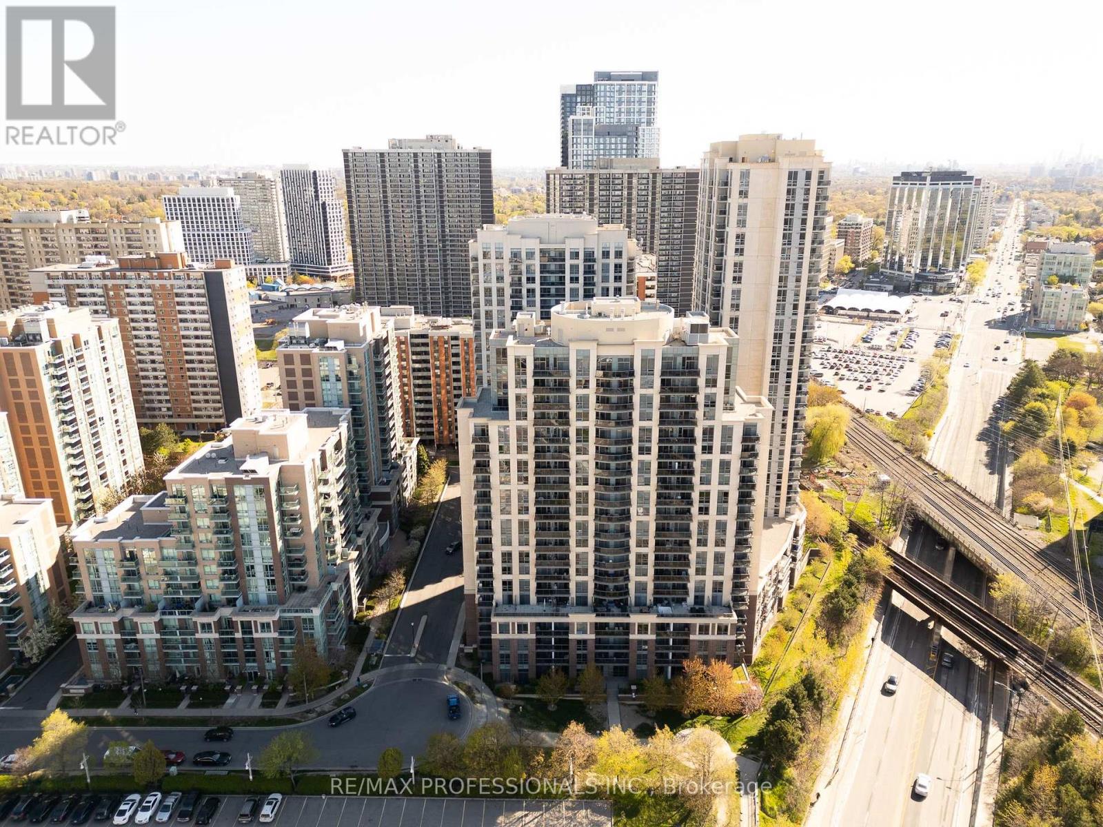 101 - 1 Michael Power Place, Toronto, Ontario  M9A 0A1 - Photo 35 - W13121348
