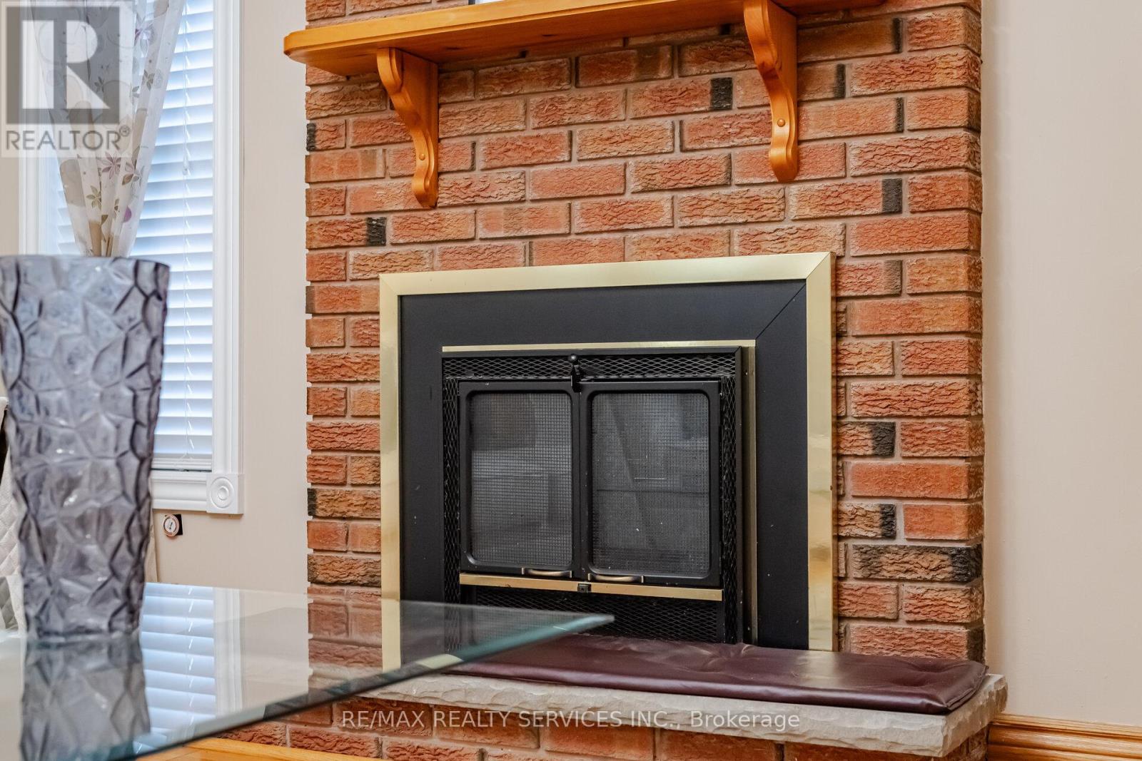 172 Morton Way, Brampton, Ontario  L6Y 2P8 - Photo 8 - W13648968