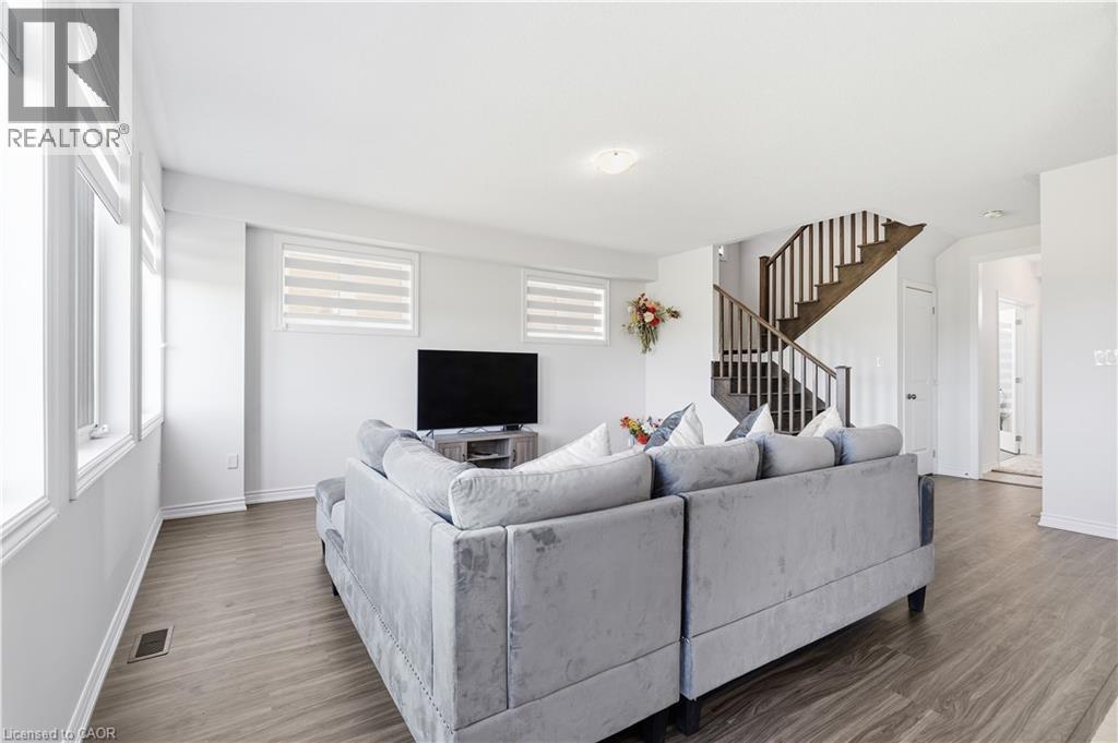 147 Midland Place, Welland, Ontario  L3B 0H4 - Photo 16 - 40854096