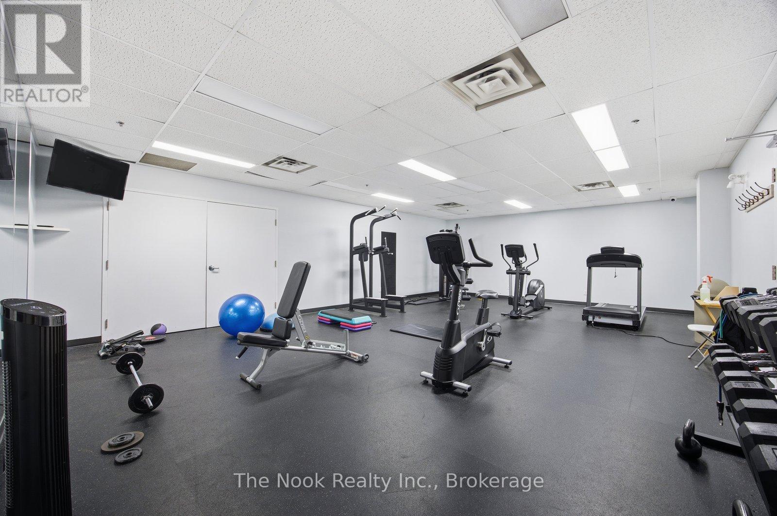 301 - 106 Aspen Springs Drive, Clarington, Ontario  L1C 5N6 - Photo 15 - E13645762
