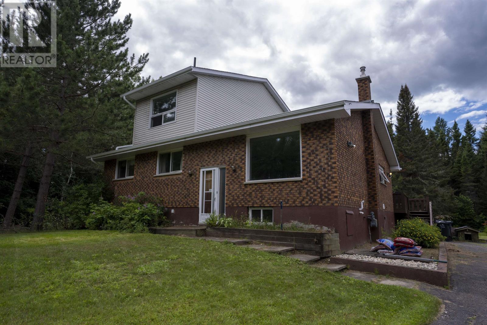 521 Onion Lake Rd, Thunder Bay, Ontario  P7G 2C1 - Photo 3 - TB2602270