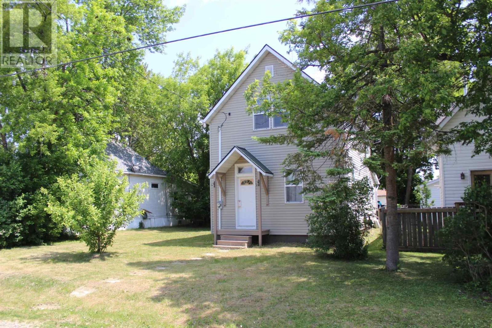 212 Fifth St, Rainy River, Ontario  P0W 1L0 - Photo 2 - TB2602276