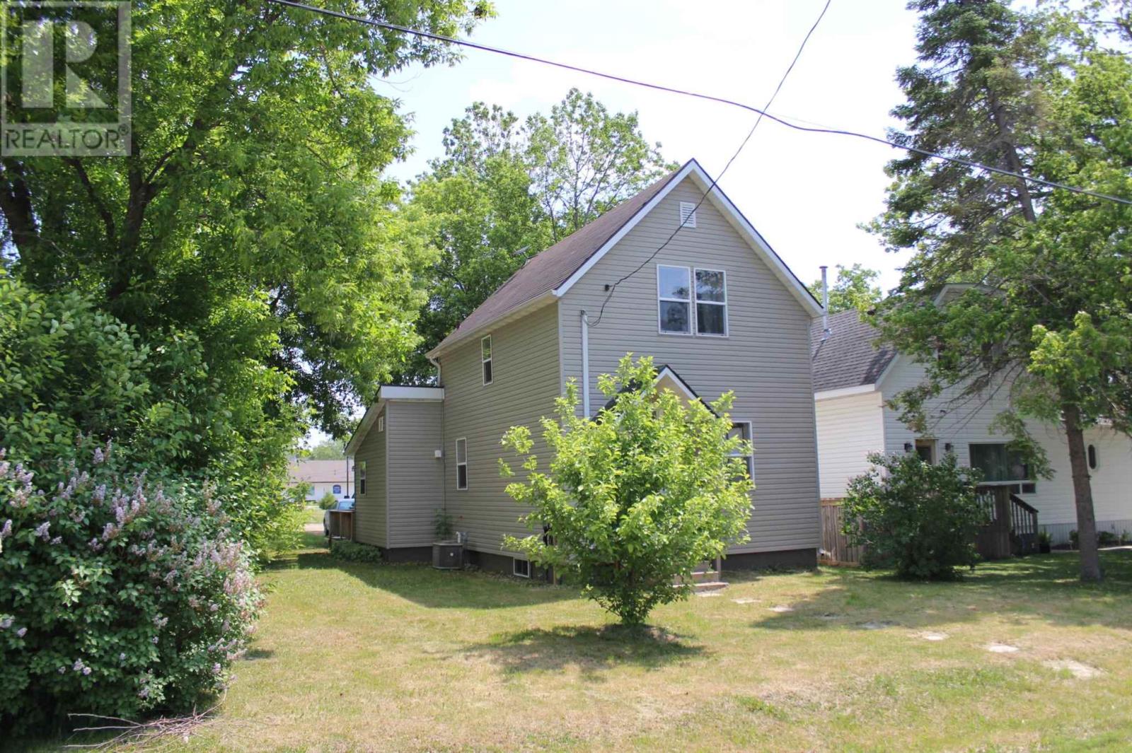 212 Fifth St, Rainy River, Ontario  P0W 1L0 - Photo 3 - TB2602276