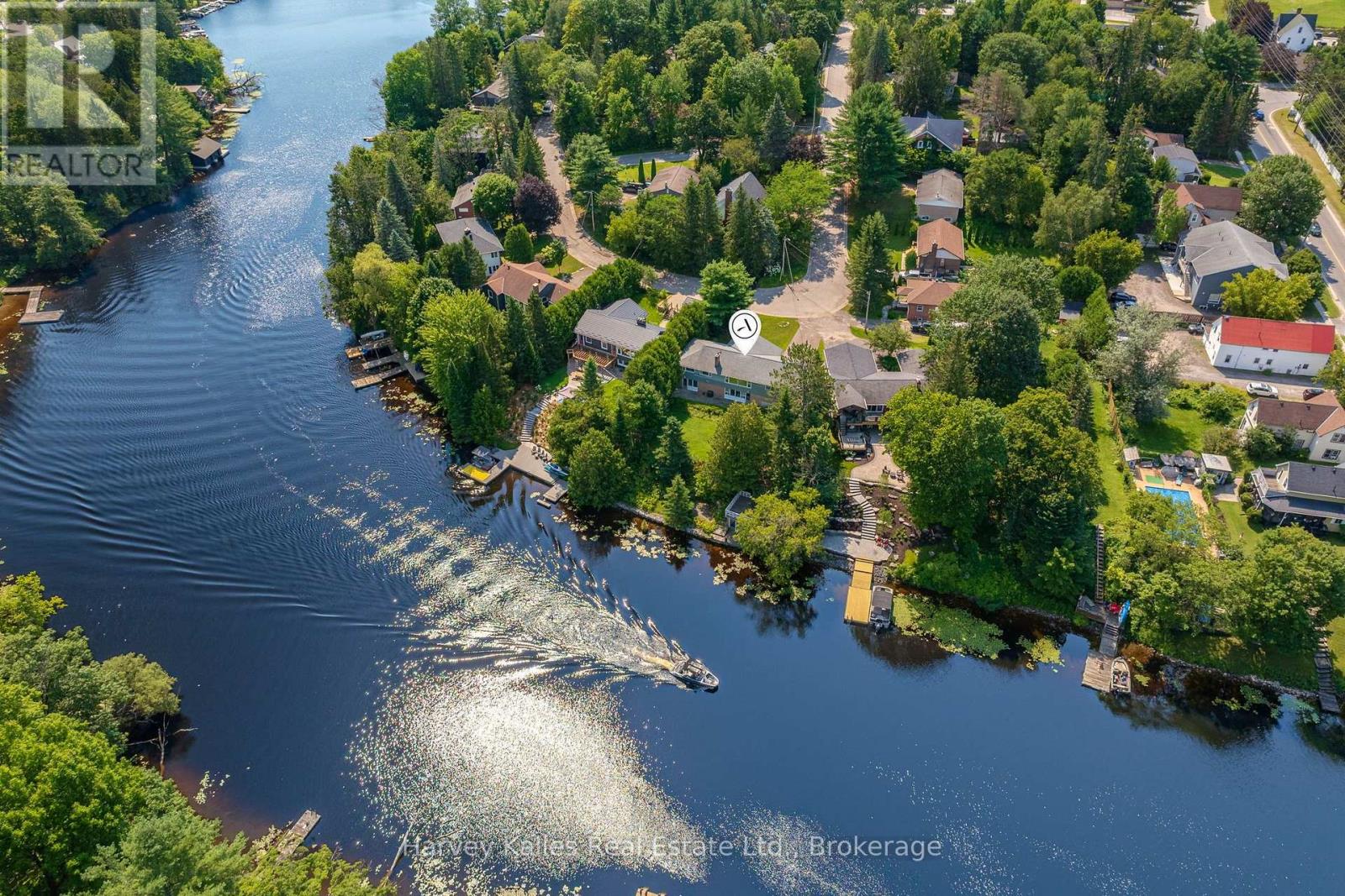 40 KING CRESCENT, Huntsville, Ontario