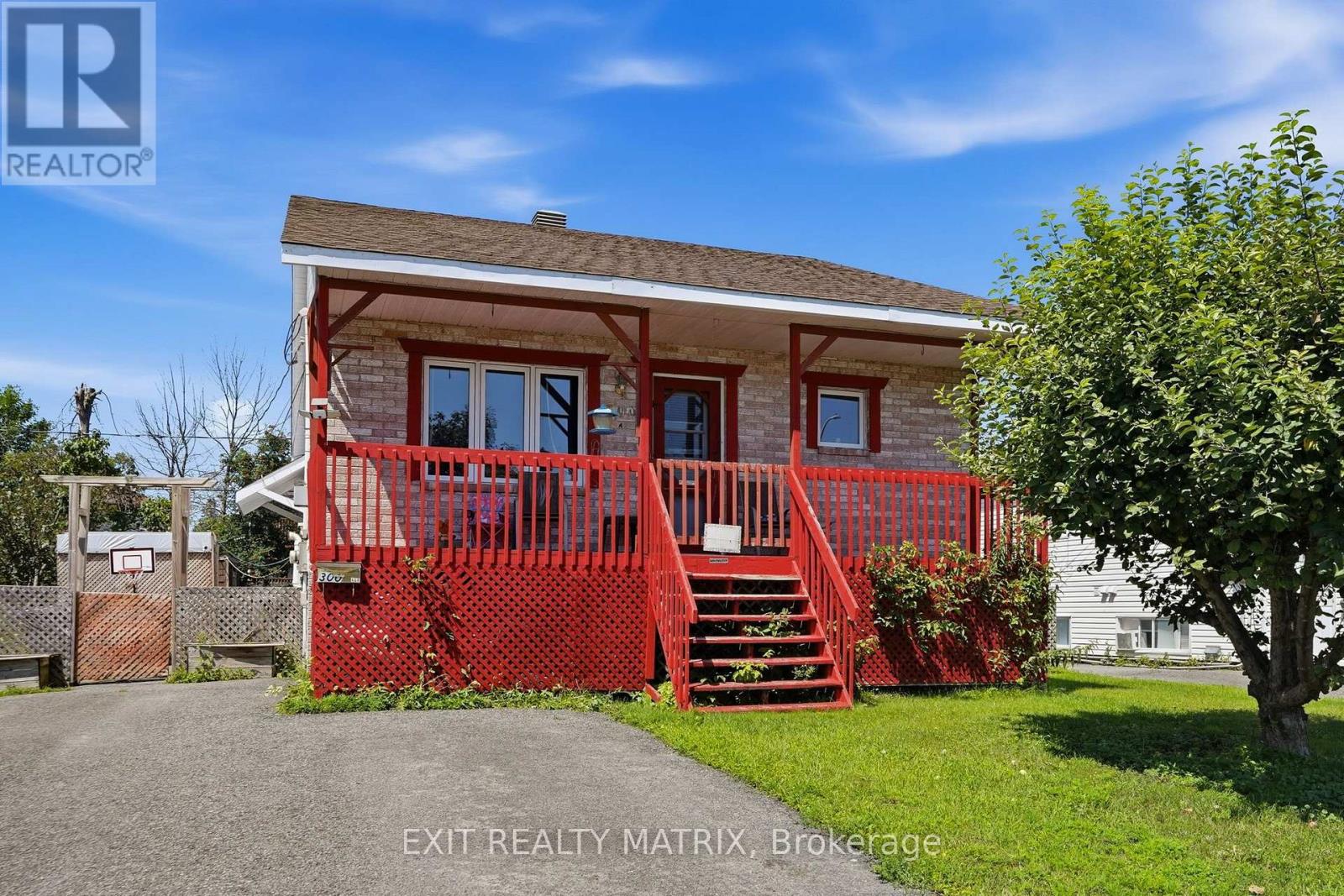 300 Tupper Street, Hawkesbury, Ontario K6A 2V2 - Photo 2 - X13649286