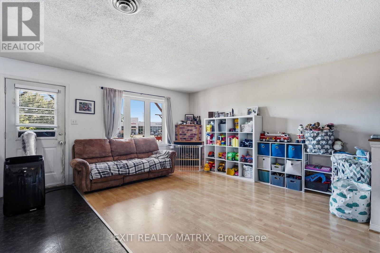 300 Tupper Street, Hawkesbury, Ontario K6A 2V2 - Photo 9 - X13649286