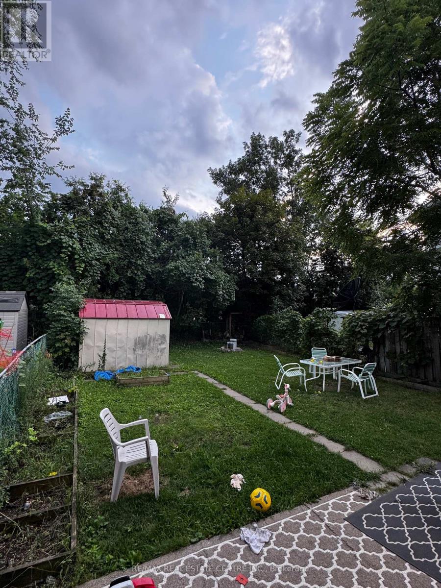 -Upper Level - 1025 Blairholm Avenue, Mississauga, Ontario  L5C 1G5 - Photo 17 - W13629712