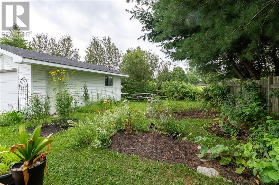 1361 Main Street, Val Caron, Ontario  P3N 1L4 - Photo 32 - 2129659