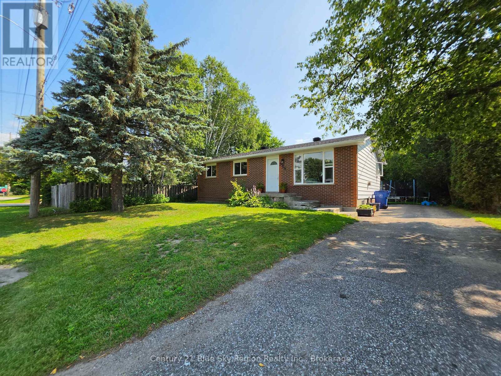 324 King Street, West Nipissing, Ontario  P2B 3A9 - Photo 1 - X13649302