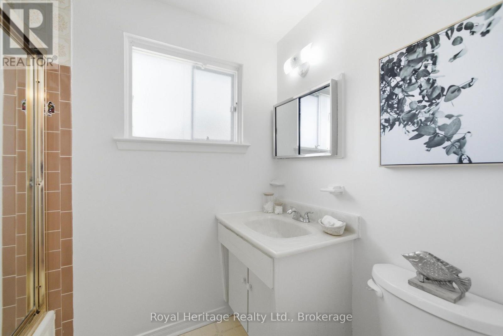 352 Vancouver Crescent, Oshawa, Ontario  L1J 5X9 - Photo 26 - E13649034