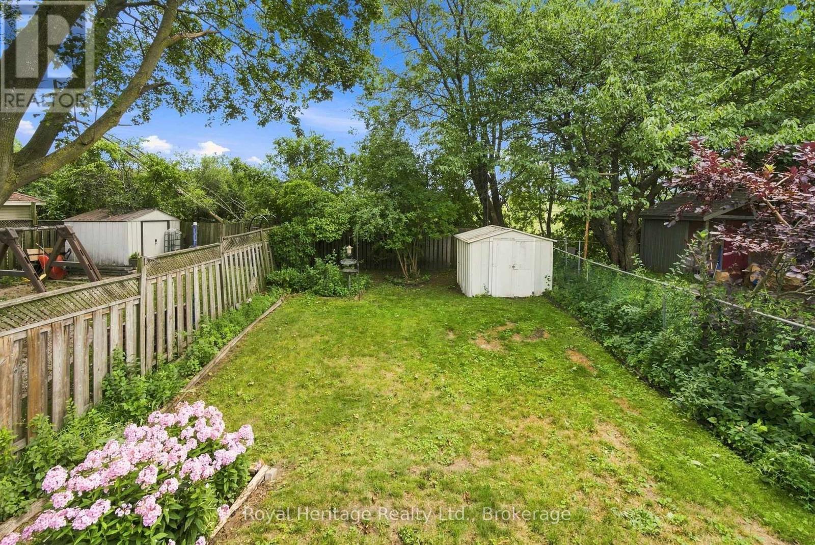 352 Vancouver Crescent, Oshawa, Ontario  L1J 5X9 - Photo 32 - E13649034