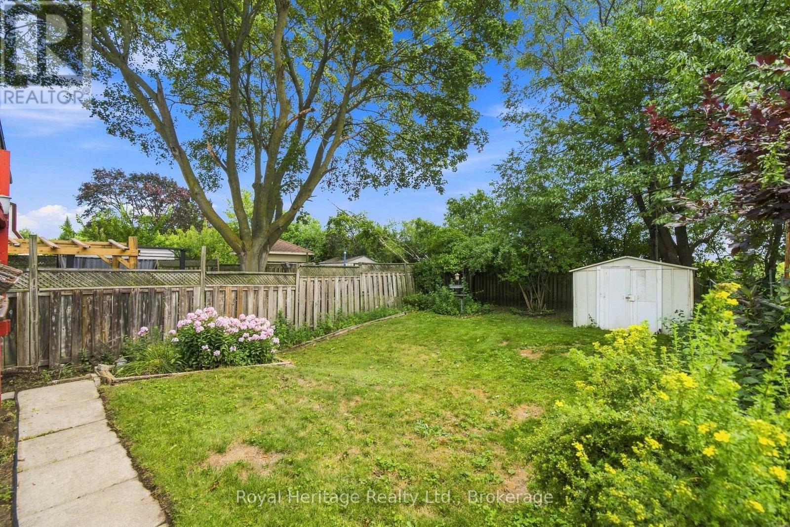 352 Vancouver Crescent, Oshawa, Ontario  L1J 5X9 - Photo 34 - E13649034