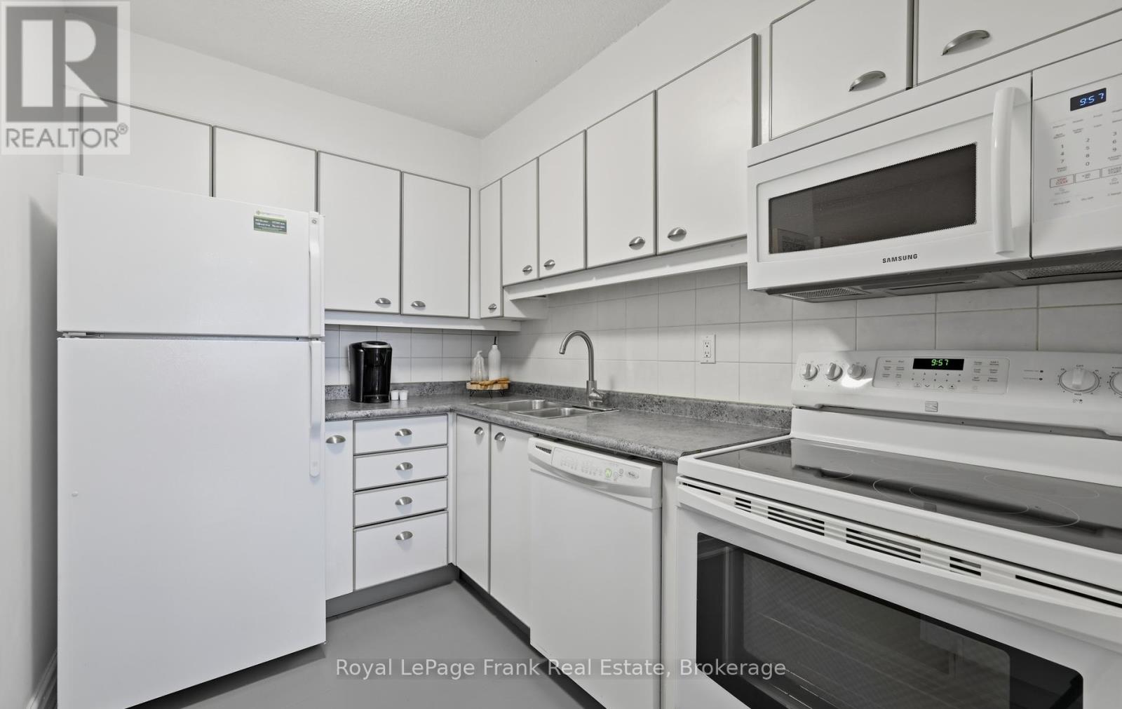 403 - 80 Athol Street E, Oshawa, Ontario L1H 8B7 - Photo 15 - E13649230