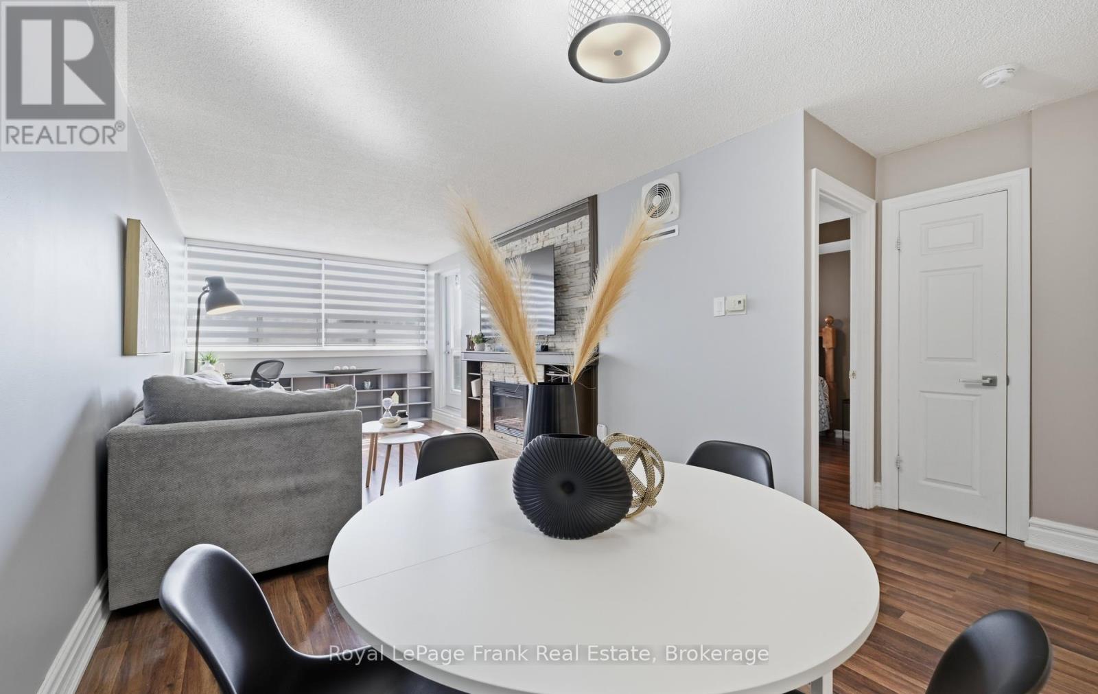 403 - 80 Athol Street E, Oshawa, Ontario L1H 8B7 - Photo 5 - E13649230